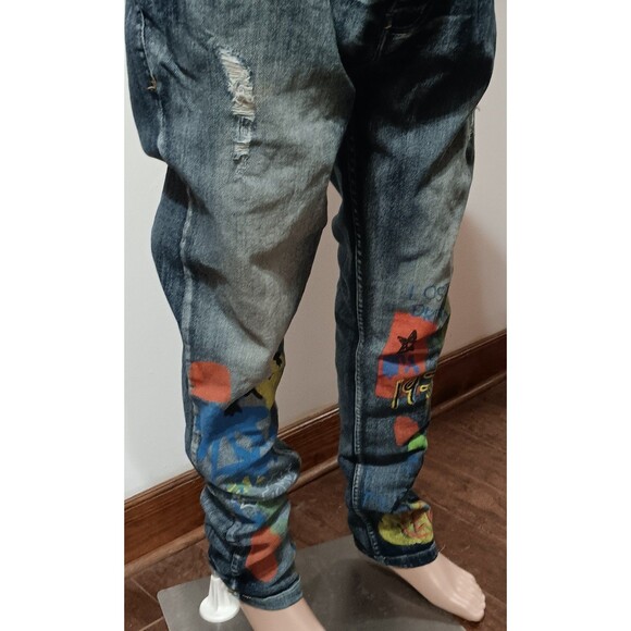 Jeans - Picture 1 of 3